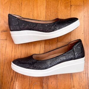 Naturalizer Wedge Black and White Slip-On Flats
